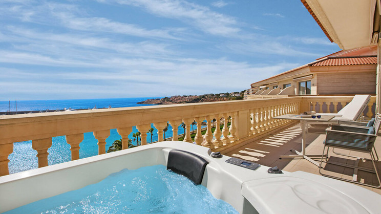 Pure Salt Port Adriano